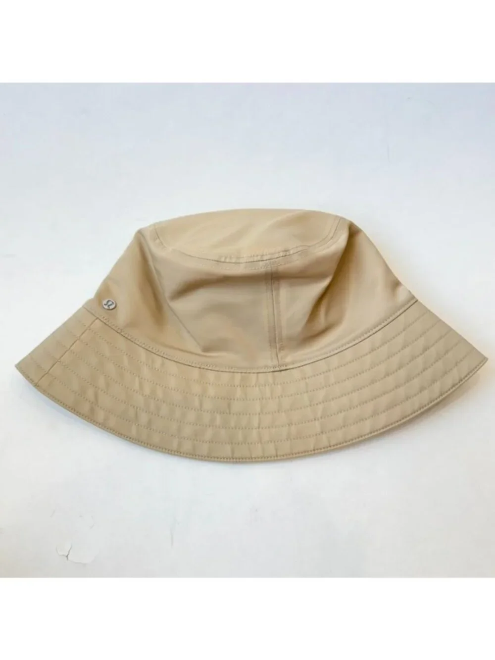 Lululemon Waterproof Bucket Hat Unisex Size L/XL Beige Wide Brim